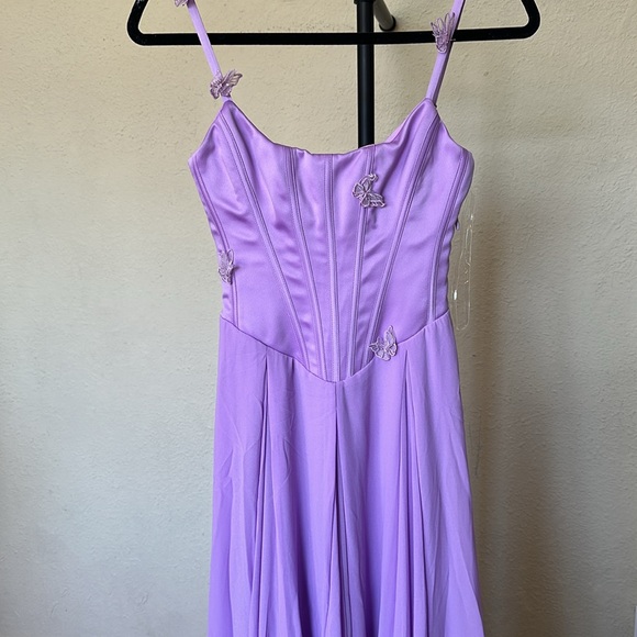 House of CB Lilac Pleated Maxi Dress - Picture 5 of 9